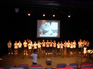 Un concert enthousiasmant des enfants de l’école Max Barel à Vénissieux